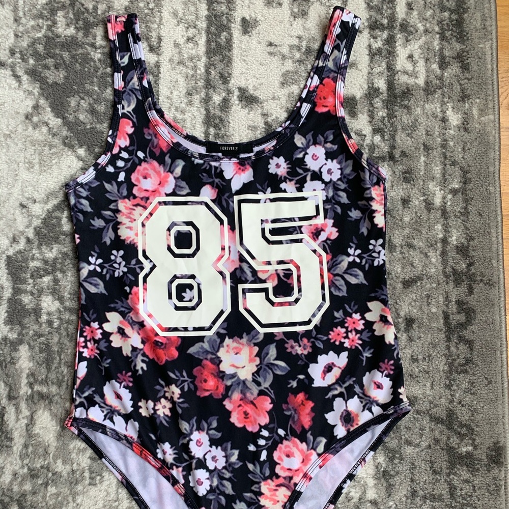 Floral bodysuit never used